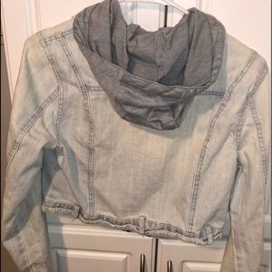 Long Sleeved Jean Jacket